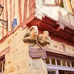 Vannes Studio centre historique quartier Saint Patern