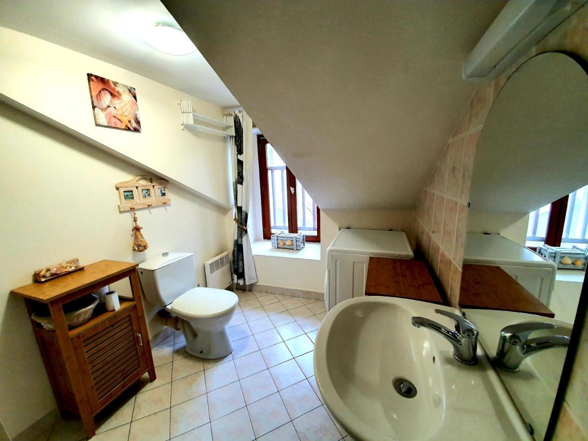 Appartement Studio Centre Historique Quartier Saint Patern